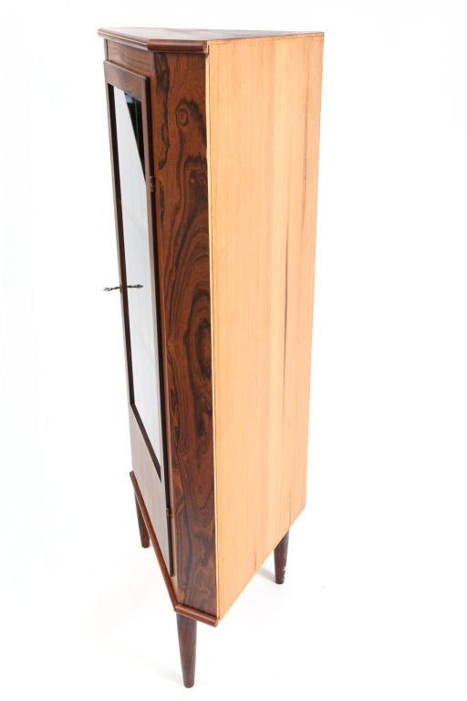 Stunning Rosewood and Glass Corner Cabinet In Good Condition In Phoenix, AZ