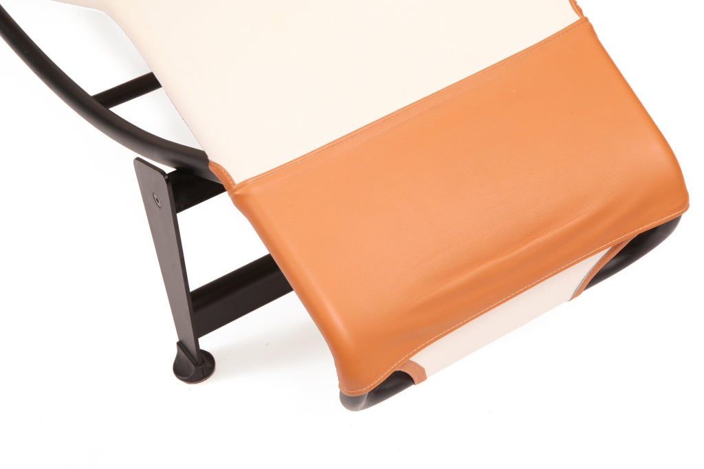 Metal Le Corbusier LC4 Chaise Longues