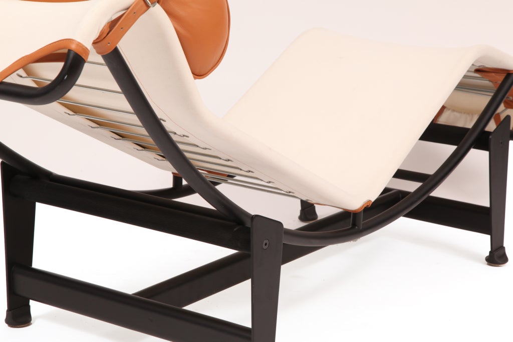 Le Corbusier LC4 Chaise Longues 2