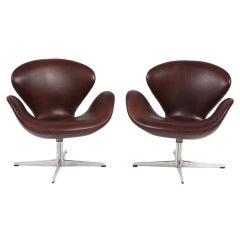 Arne Jacobsen Fritz Hansen Leather Swan Chairs