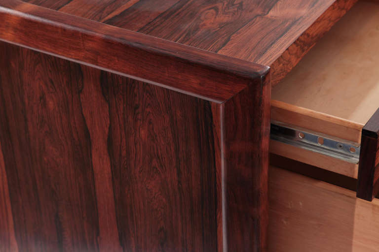 Incredibly Grained Rosewood Executive Desk In Good Condition In Phoenix, AZ