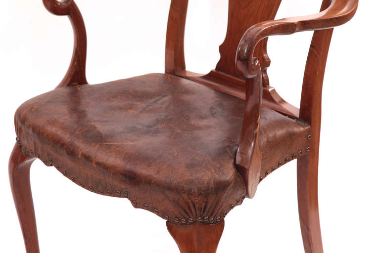 Six Stunning Burled Walnut Queen Anne Dining Chairs In Good Condition In Phoenix, AZ