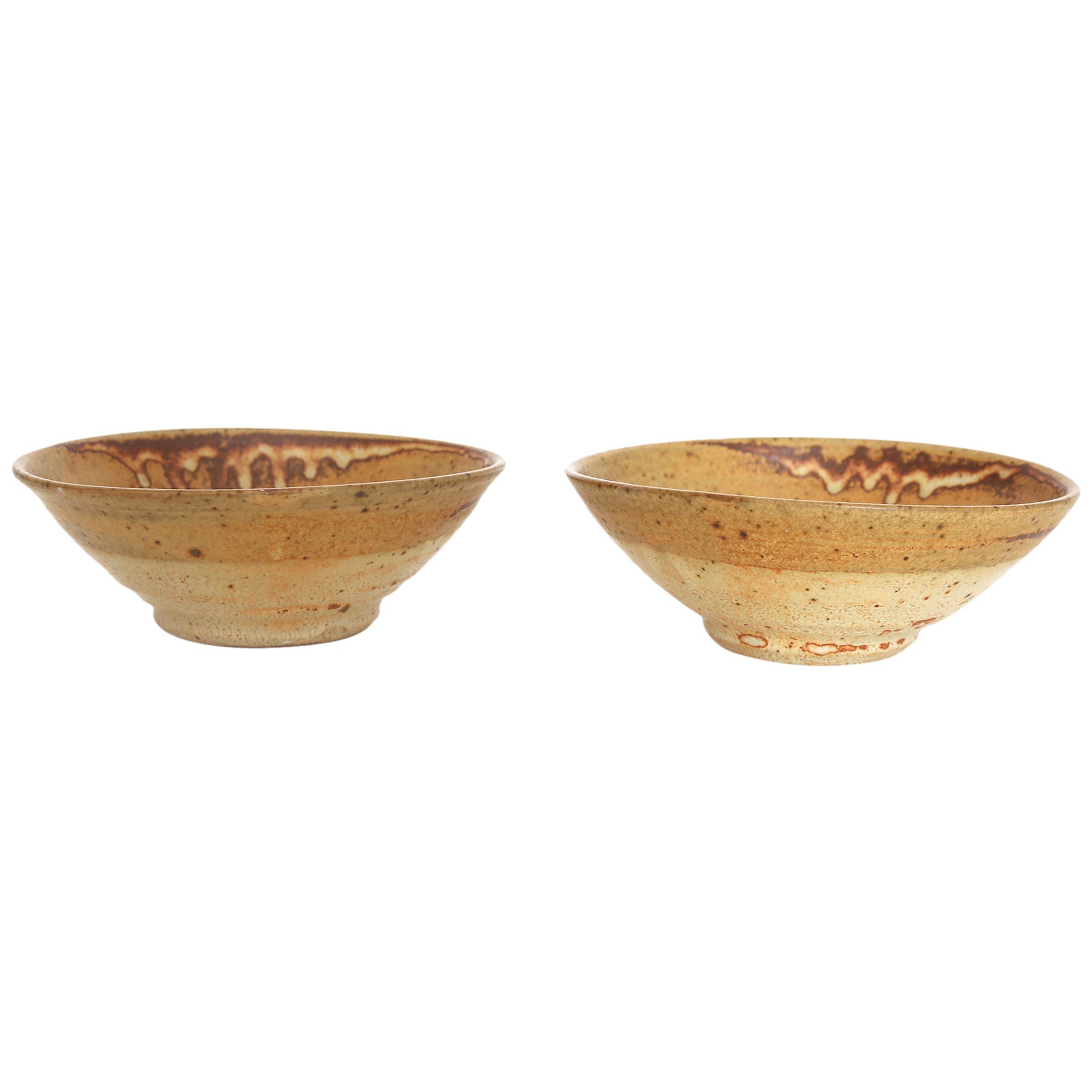 American Warren MacKenzie 1970s Studio Ceramic Bowls   For Sale