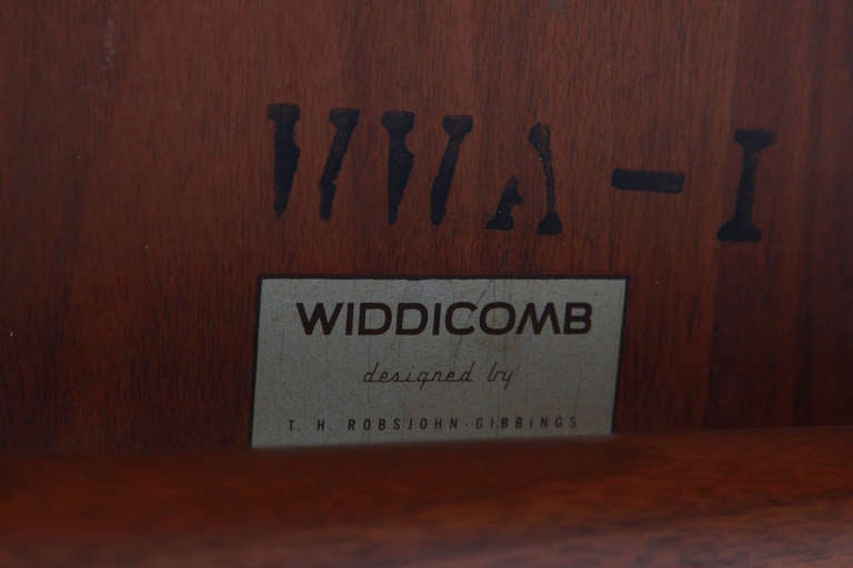 Mid-20th Century Exceptional Gibbings for Widdicomb Dining Table