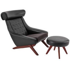 Striking Illum Wikkelsø Lounge Chair and Ottoman