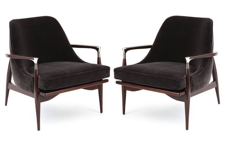 Sculptural Pair of Lounge Chairs by Ib Kofod-Larsen 2