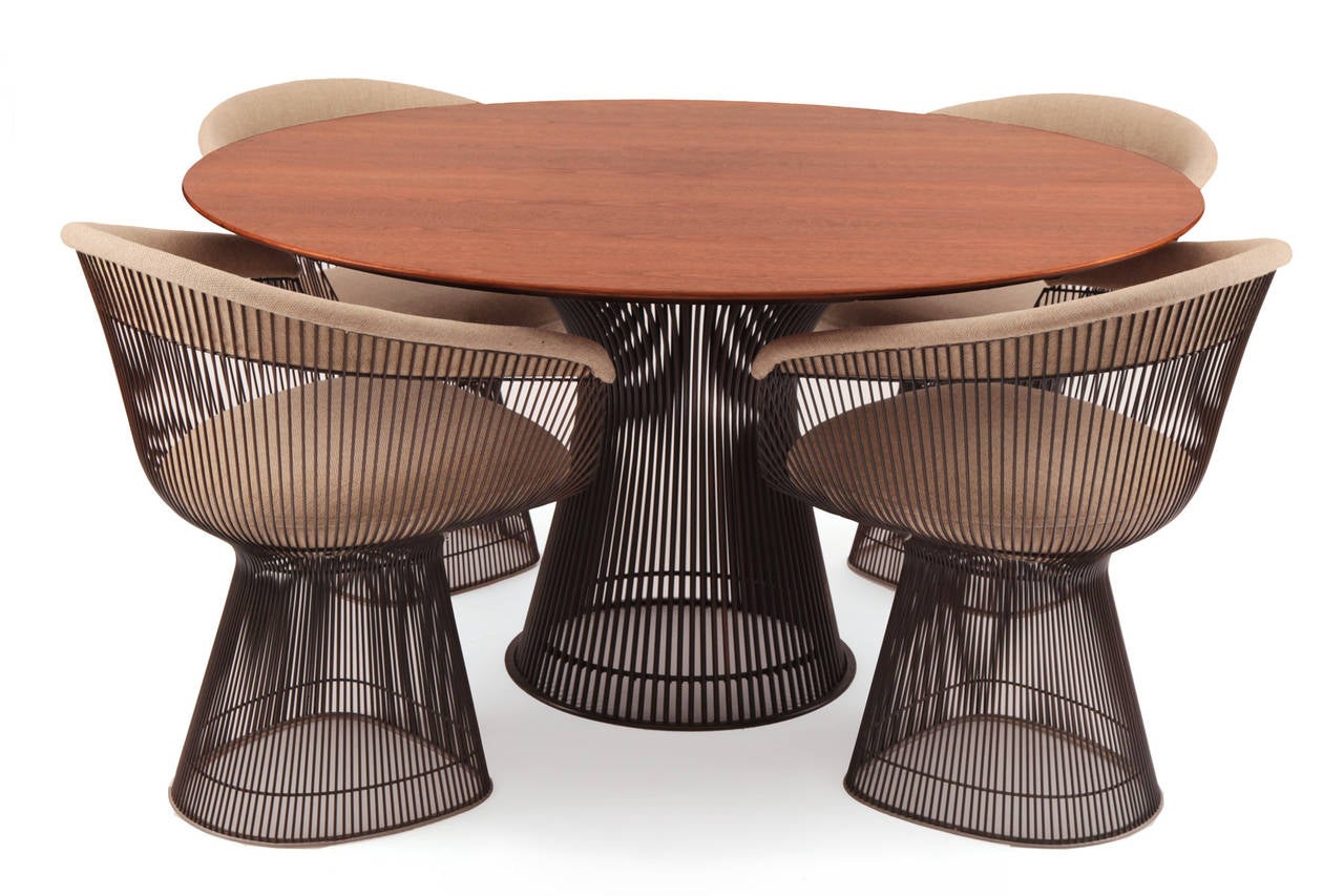 Warren Platner for Knoll dining table and chairs circa late 1960s. This phenomenal example is composed of the dining table with bronze base and 54