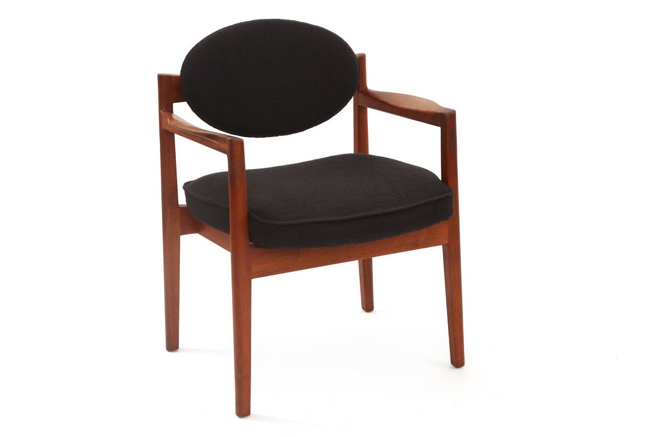 Jens Risom Sculpted Walnut Armchairs with black upholstery, set of 8 In Good Condition In Phoenix, AZ