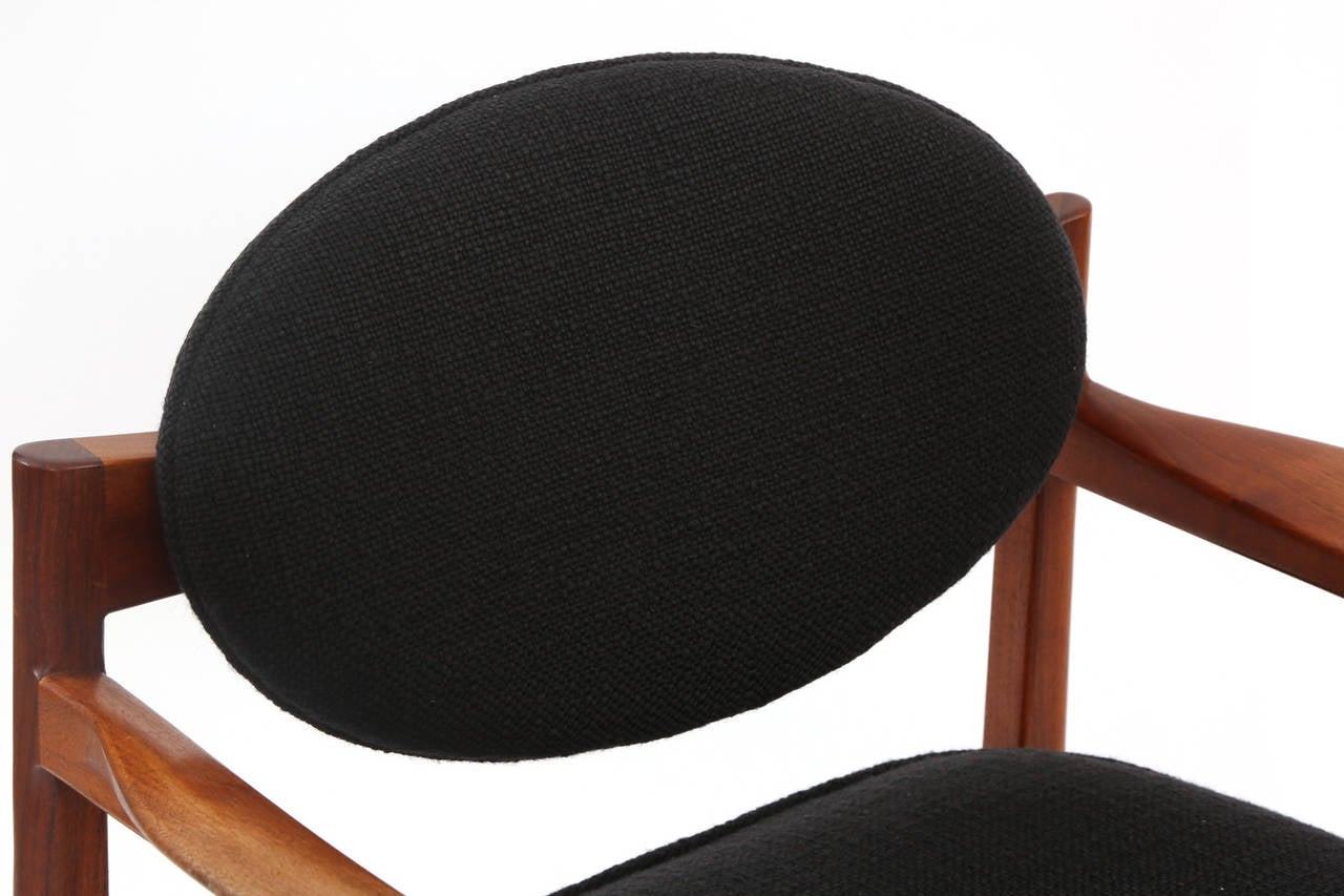 Mid-Century Modern Jens Risom Sculpted Walnut Armchairs with black upholstery, set of 8