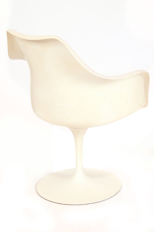Mid-20th Century 8 Eero Saarinen Knoll Tulip Chairs