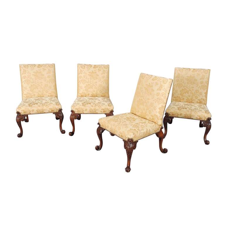 Set of Four Walnut Upholstered Seat and Back Chairs In Excellent Condition For Sale In Harrodsburg, KY