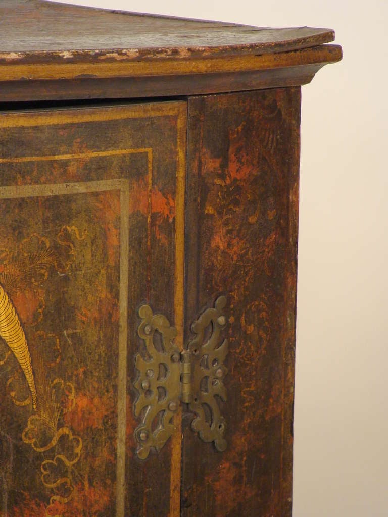 Wood George III Chinoiserie Cornor Cabinet