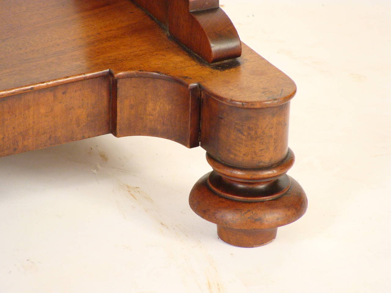 William IV Drinks Table 2