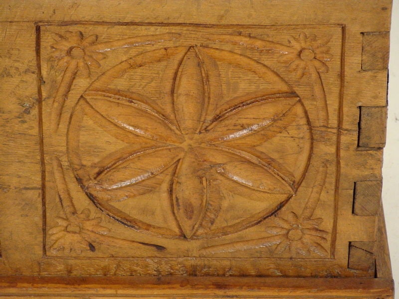 Small 18th century trunk 1