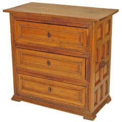Continental Commode