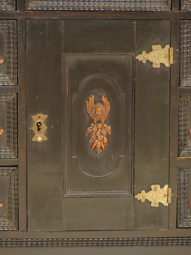Legno Armadio da tavolo in stile barocco in vendita