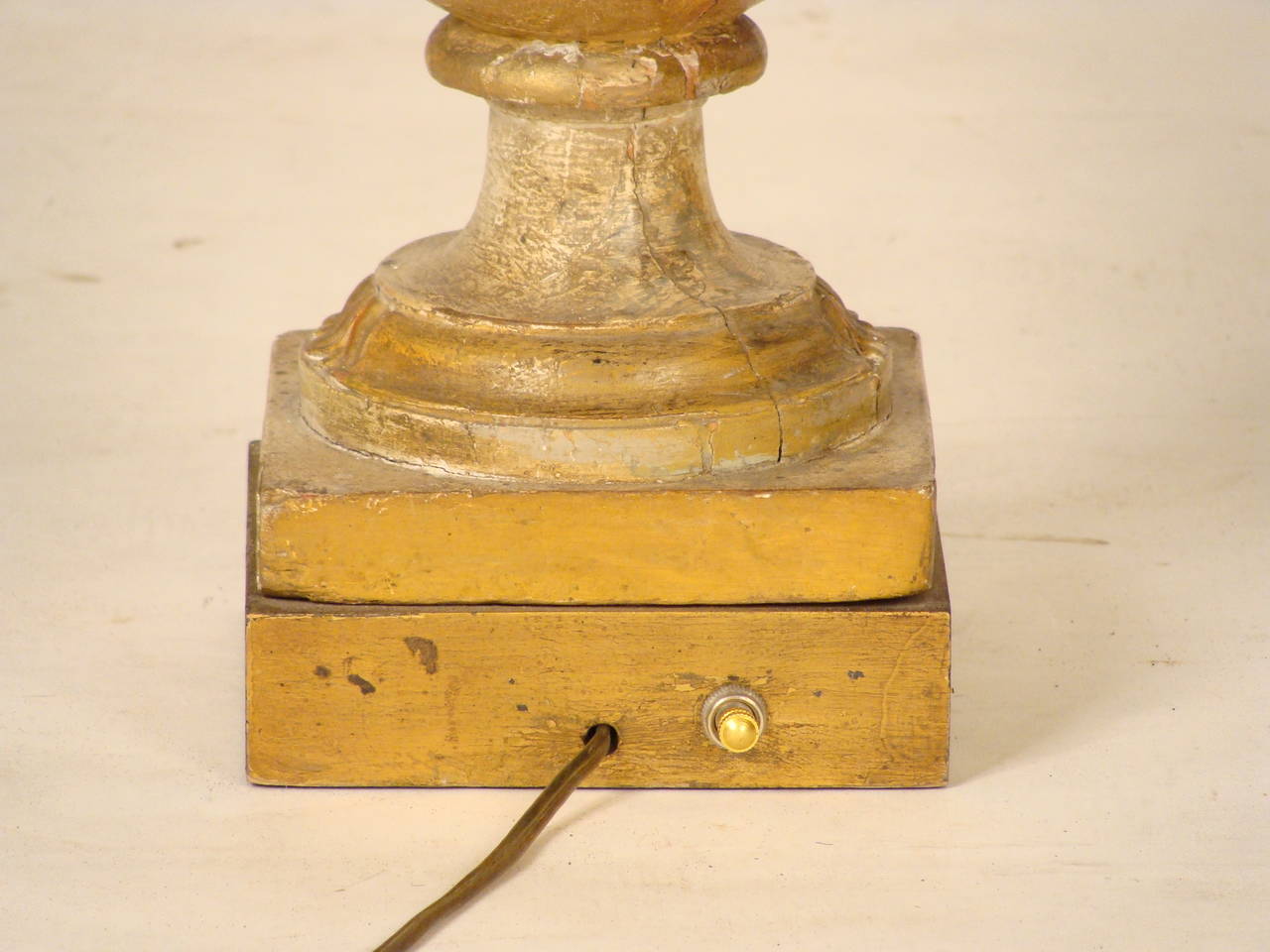 Neoclassical Lamp 4