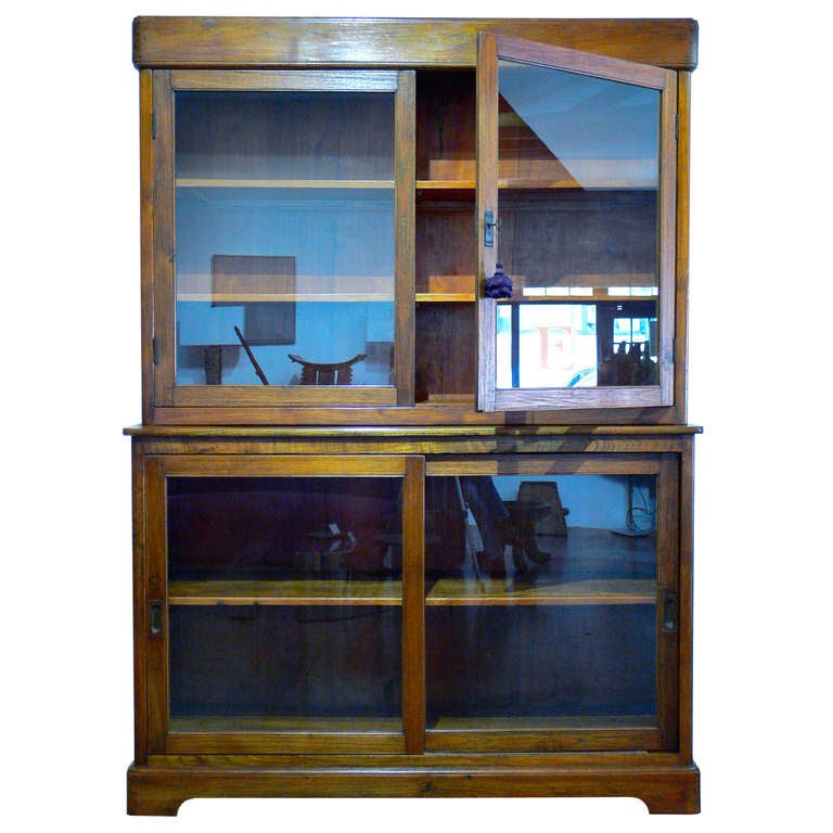 Art Deco Step-Back Vitrine