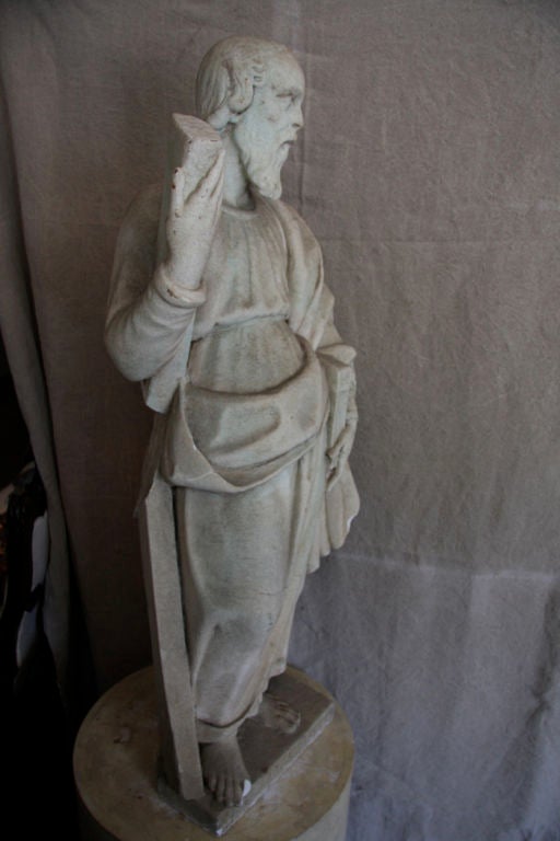 Sculpté à la main Statue en marbre du 16ème siècle d'une figure vêtue en vente