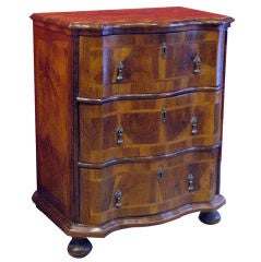 A WALNUT AND BURL WALNUT COMMODINO