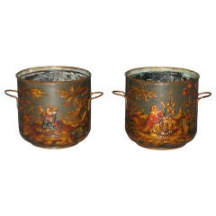 A pair of tôle cachepot with handles