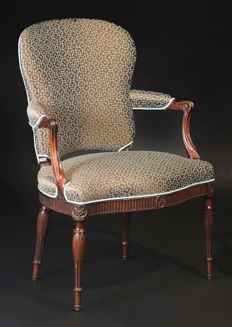 Pair of George III Mahogany Open Armchairs In Excellent Condition For Sale In New York, NY