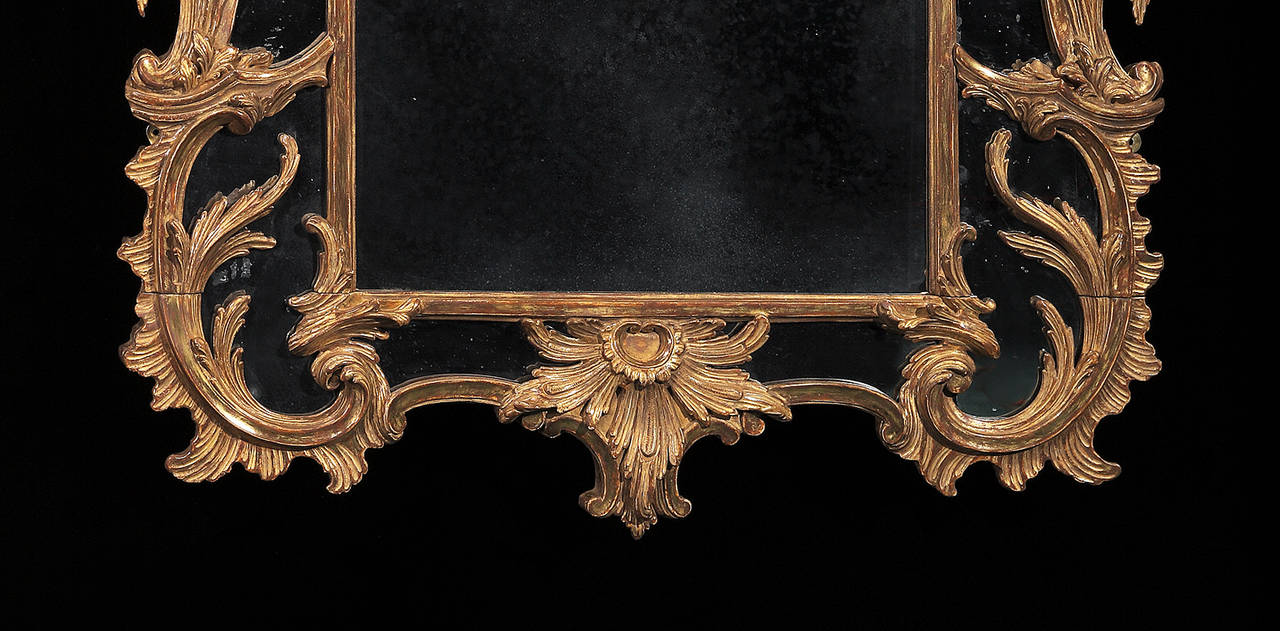 Important George III Mirror in the Manner of Thomas Chippendale In Excellent Condition For Sale In New York, NY