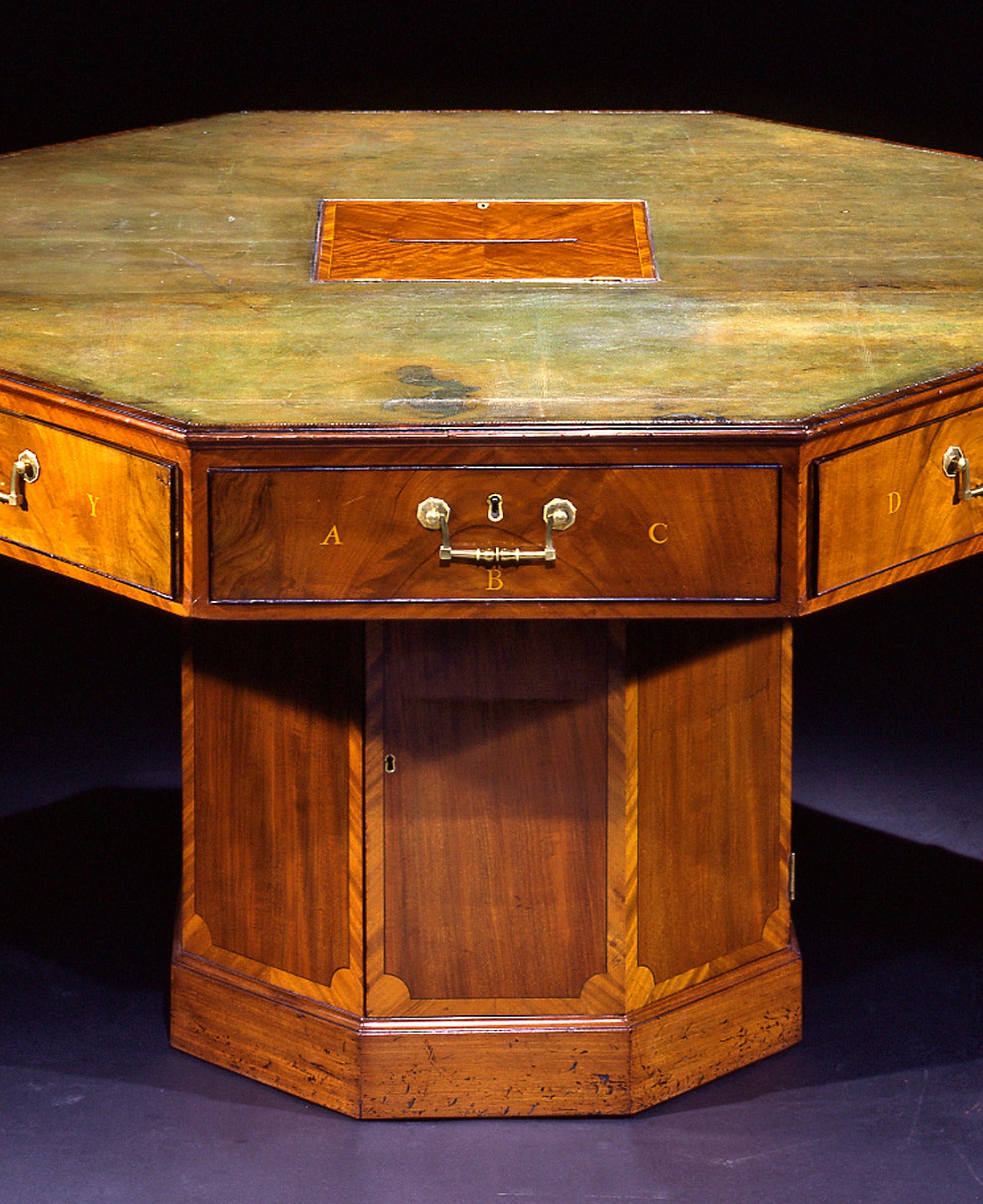 English George III Mahogany Octagonal Rent Table For Sale