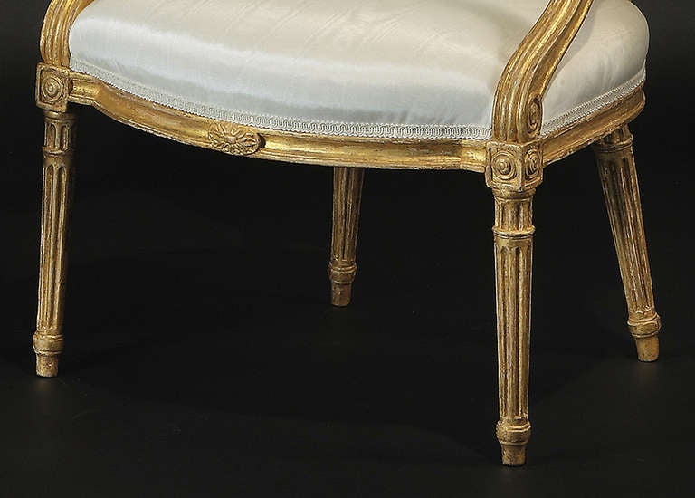Fine Pair of George III Giltwood Oval Backed Armchairs For Sale 1