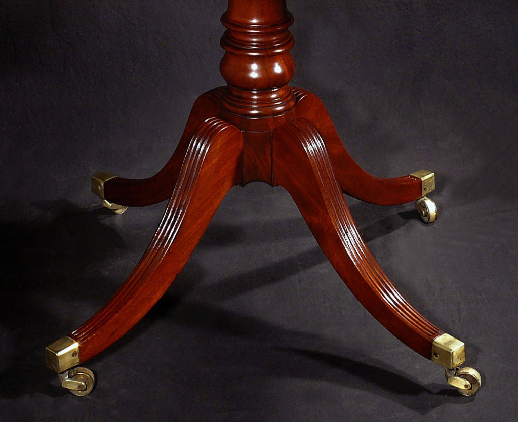 18th Century and Earlier George III Mahogany Breakfast Table For Sale