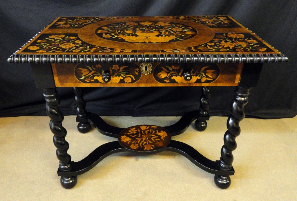 18th Century and Earlier William and Mary Marquetry and Ebonized Walnut Center Table For Sale