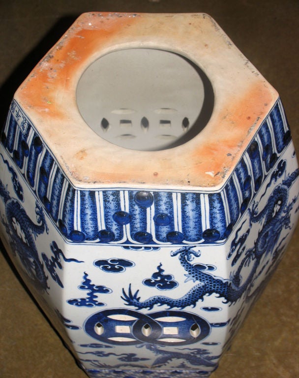 Vintage Chinese Blue & White Garden Seat In Excellent Condition In Corona Del Mar, CA