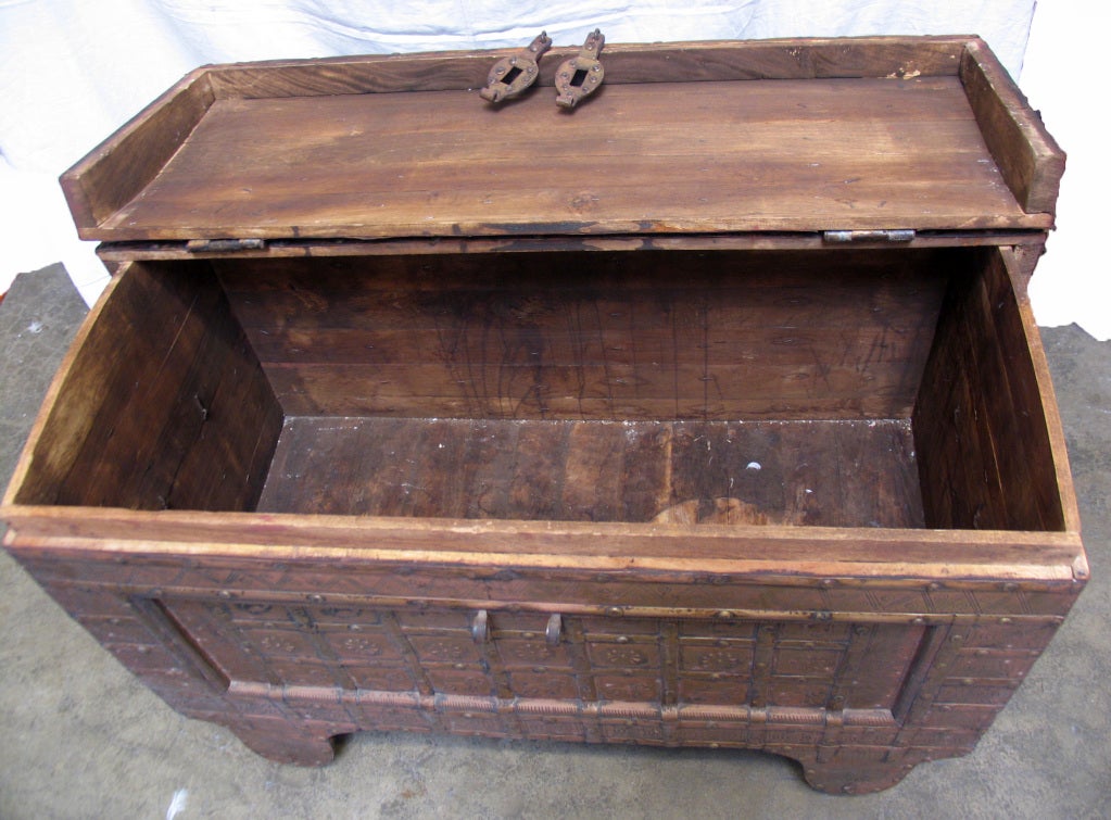 Antique Teak and Brass Trunk/Chest For Sale 5