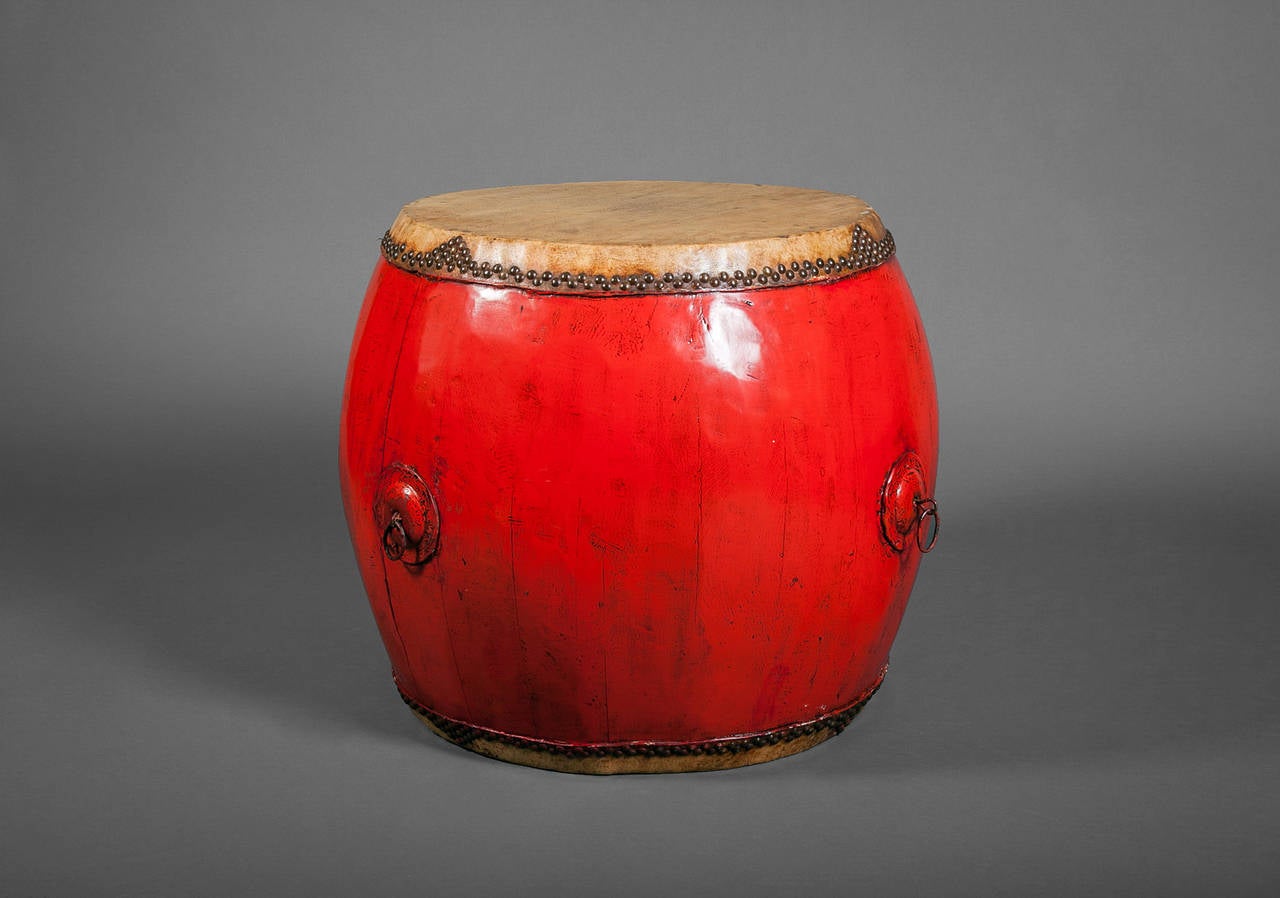 Red lacquer drum.