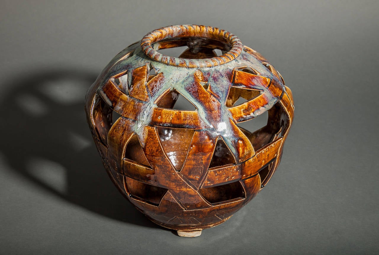 20th Century Japanese Ceramic Flower Vase in Basket Weave Form For Sale