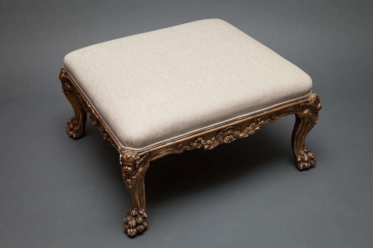 Continental large gilded stool In Excellent Condition In Hudson, NY