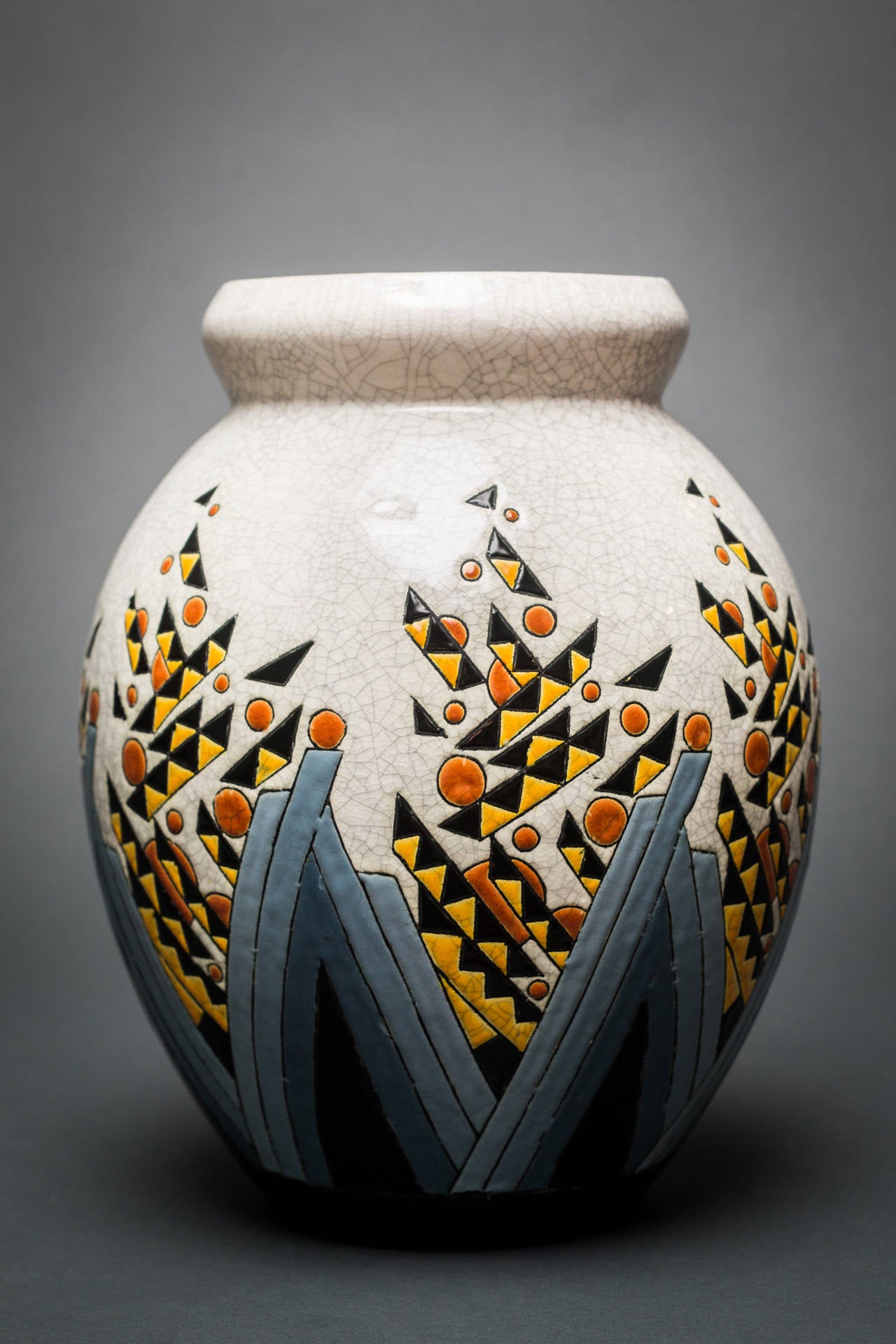 Keramis abstract ceramic vase, designed by Charles Catteau
Wonderful geometric Art Deco pattern
Numbered D.1210.