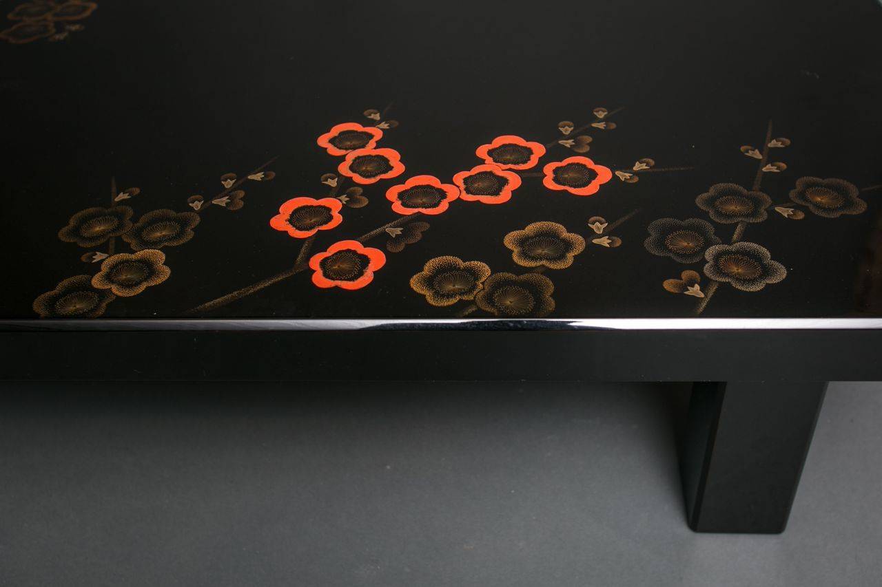Mid-20th Century Japanese Wakasa Lacquer Table For Sale