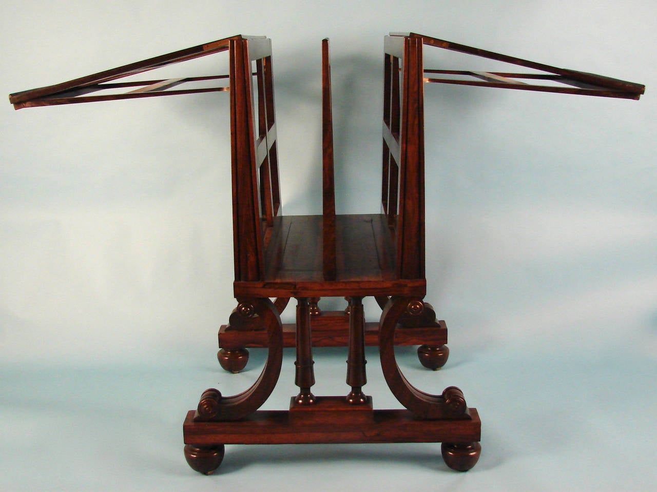 Fine William IV Rosewood Folio Stand in the Manner of Gillows In Excellent Condition In San Francisco, CA