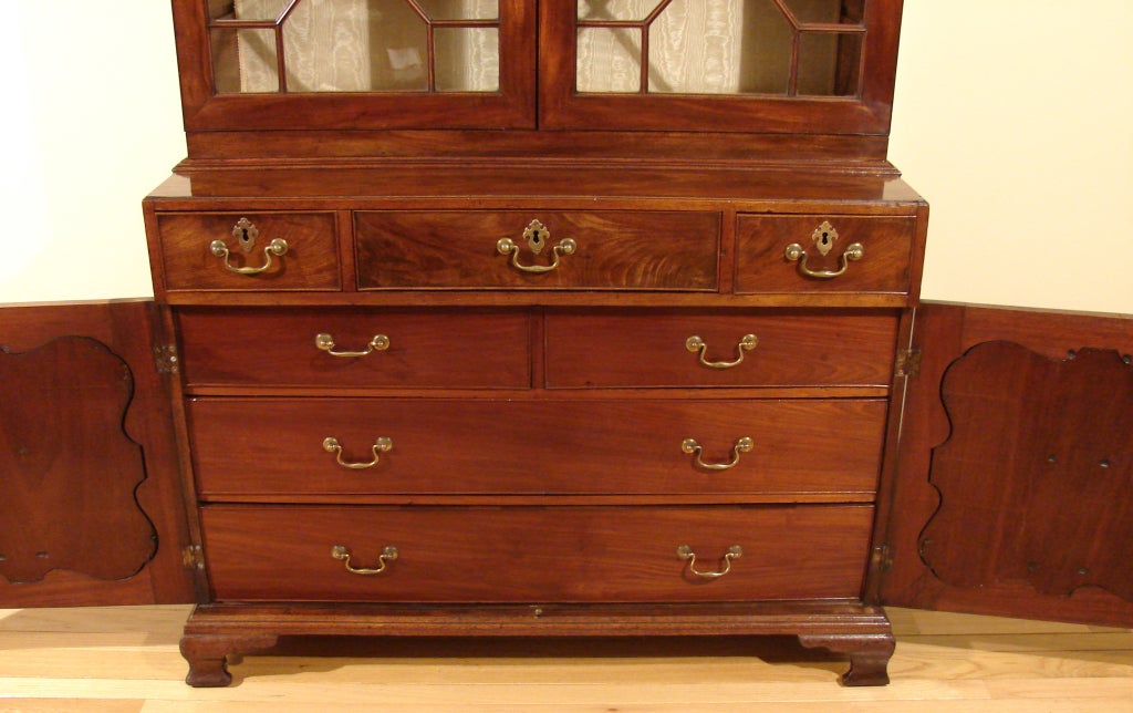 Fine Quality George III Mahogany Secretary Bookcase In Excellent Condition In San Francisco, CA