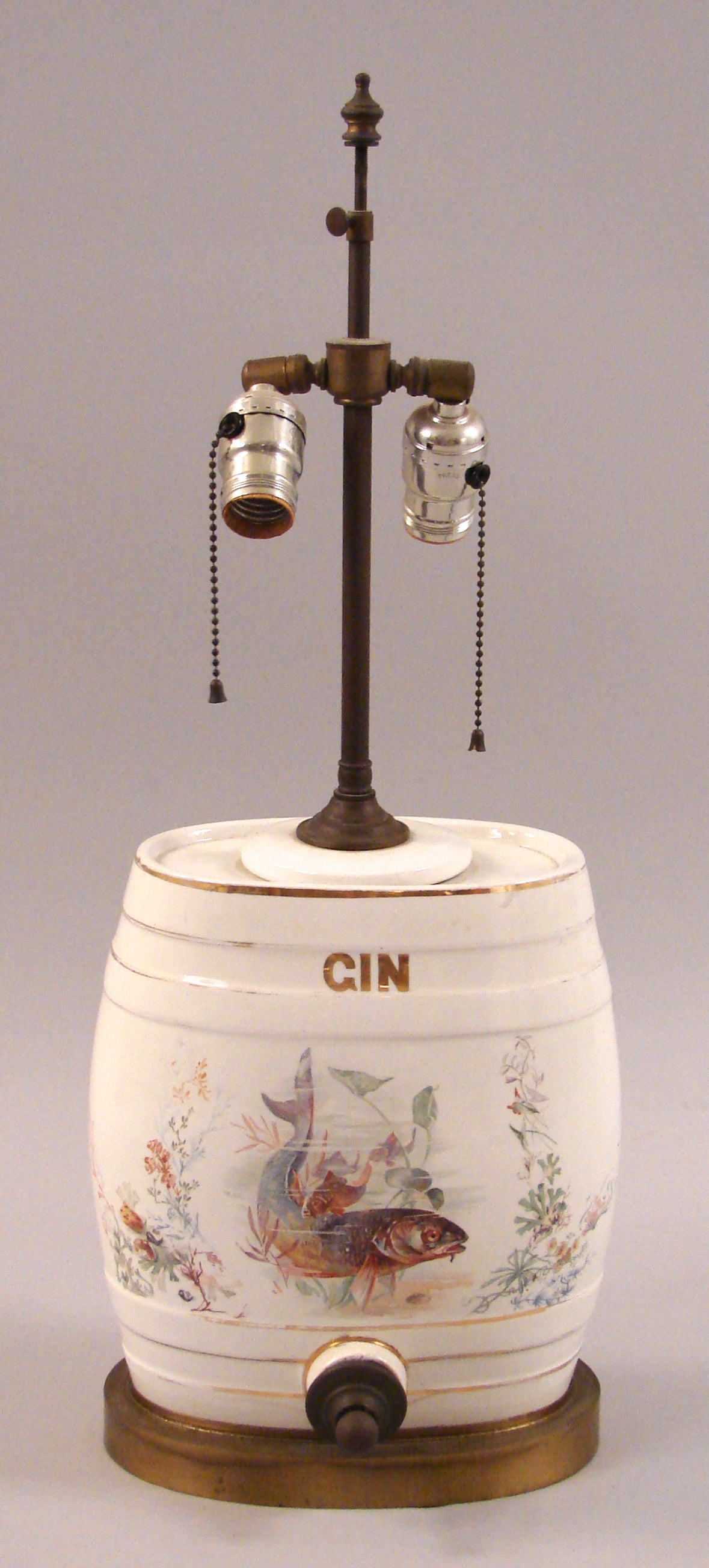 English Victorian Porcelain Gin Dispenser with Trout Decoration In Good Condition In San Francisco, CA