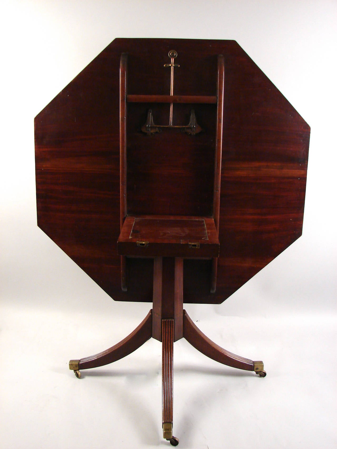 Fine Regency Mahogany Octagonal Centre Table 1