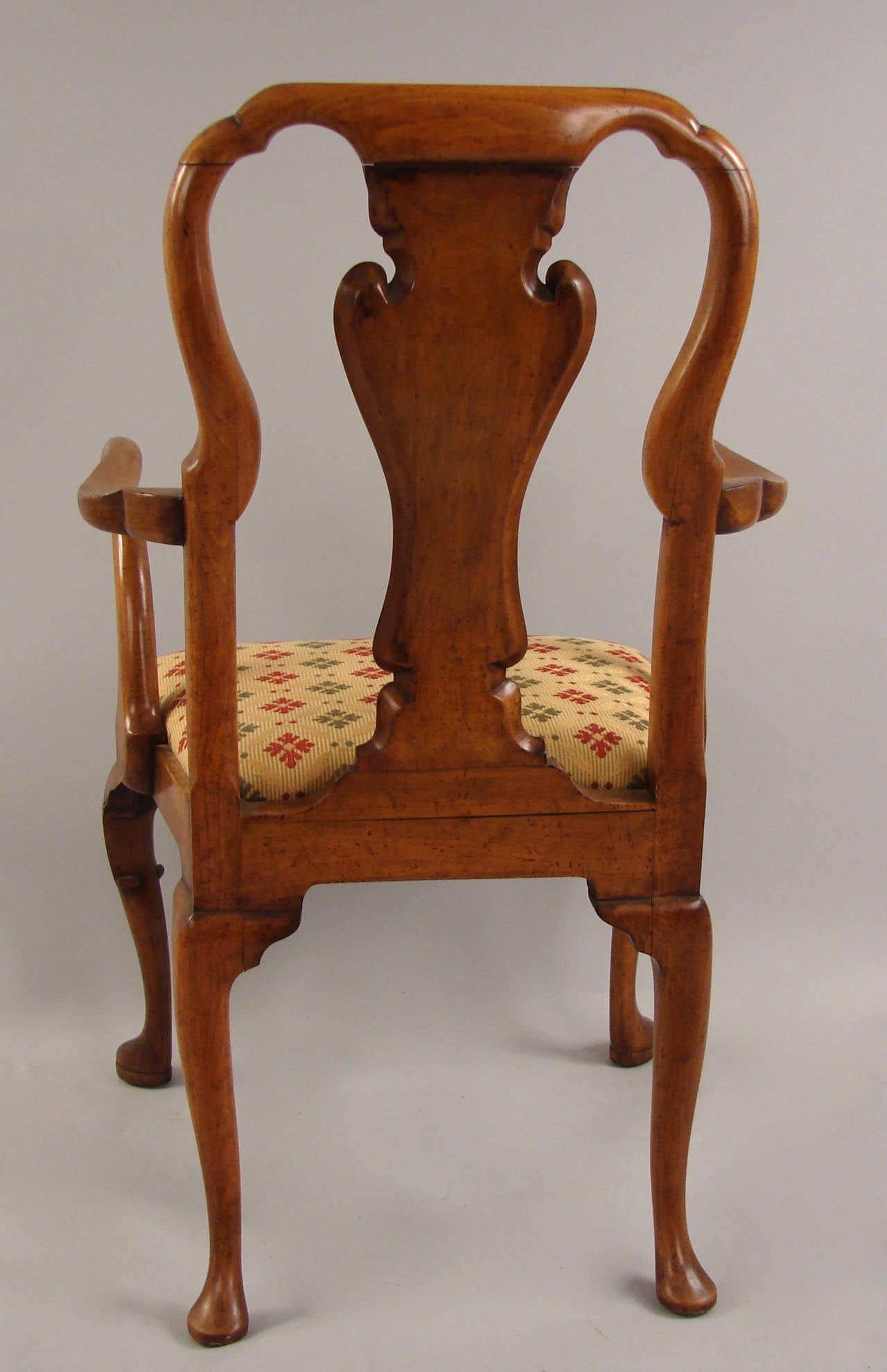 Pair of Queen Anne Style Walnut Armchairs In Excellent Condition In San Francisco, CA
