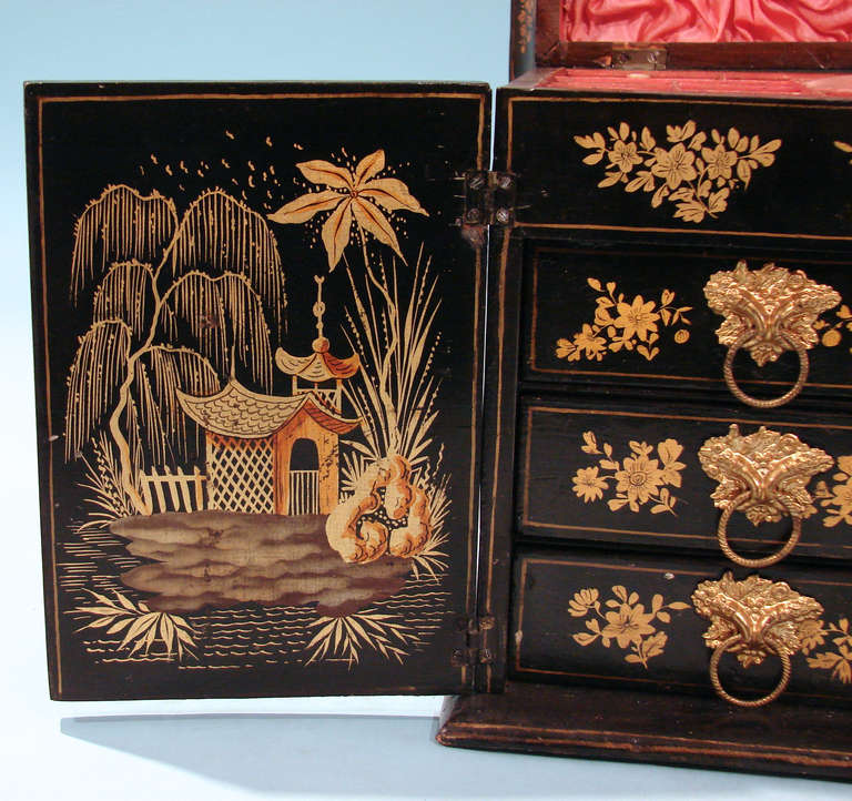 George IV Black Japanned Jewelry Box In Excellent Condition In San Francisco, CA