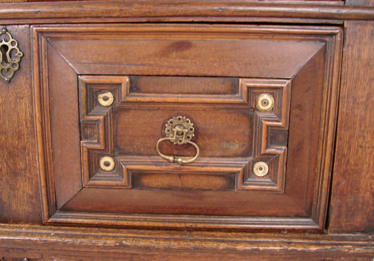 17th Century Charles II Oak and Walnut Chest In Good Condition In San Francisco, CA