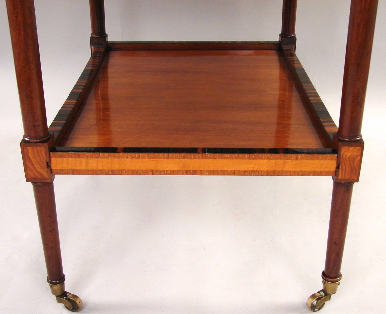 Fine Georgian Inlaid Satinwood Pembroke Table In Excellent Condition In San Francisco, CA