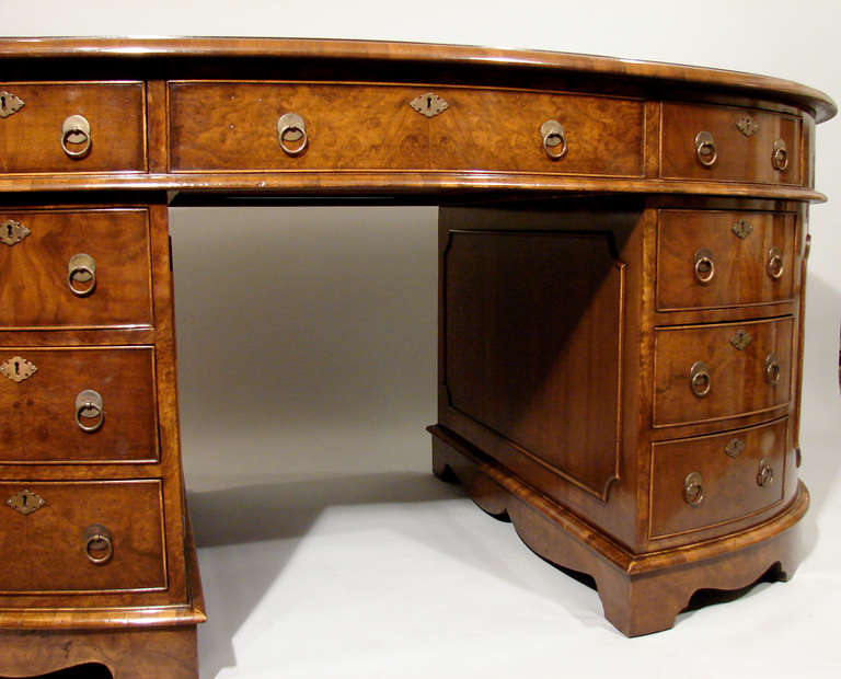 Elegant English Oval Walnut Partners Desk In Excellent Condition In San Francisco, CA