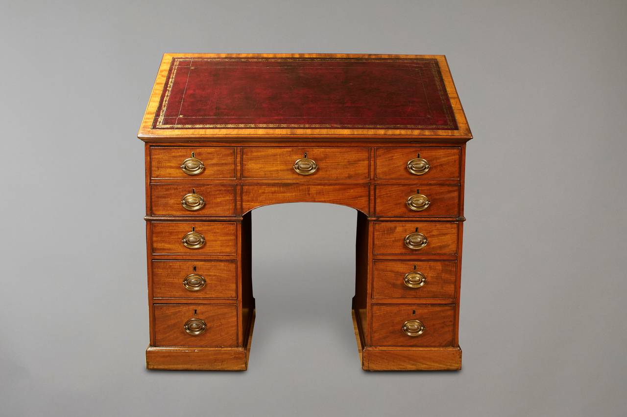 Regency Mahogany Architect's Desk Attributed to Gillows In Excellent Condition In San Francisco, CA
