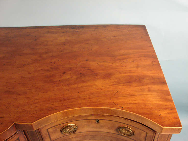 18th Century and Earlier Fine Hepplewhite Serpentine Inlaid Mahogany Sideboard