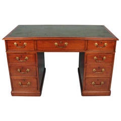 Fine Georgian Mahogany Pedestal Desk with Brass Carrying Handles